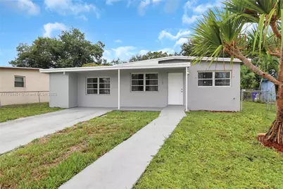 272 NW 30th Ter, Fort Lauderdale, FL 33311 - Photo 1