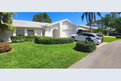 22310 Cameo Dr E, Boca Raton, FL 33433 - Photo 1