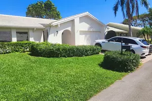 22310 Cameo Dr E, Boca Raton, FL 33433 - Photo 1
