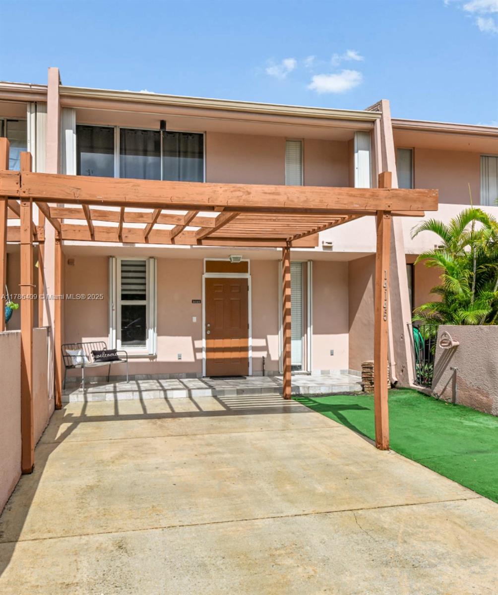 14145 Kendale Lakes Cir, Miami, FL 33183 - MLS A11786409 - Coldwell Banker
