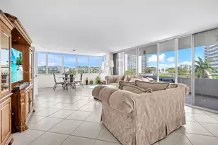 11 Island Ave, Miami Beach, FL 33139 - Photo 1