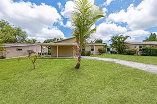 702 SW 79th Ave, North Lauderdale, FL 33068 - Photo 1