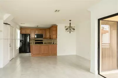 1096 N Hiatus Rd #1096, Pembroke Pines, FL 33026 - Photo 1
