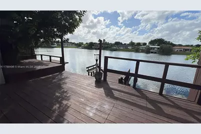 13922 Kendale Lakes Dr, Miami, FL 33183 - Photo 1