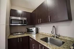 1752 NW 1st St, Miami, FL 33125 - Photo 1