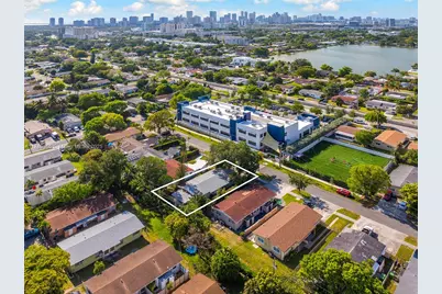 504 SW 10th St, Hallandale Beach, FL 33009 - Photo 1