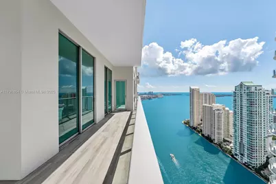 300 S Biscayne Blvd #PH-3902, Miami, FL 33131 - Photo 1