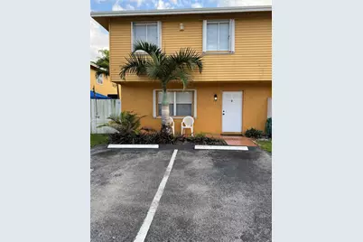 31 NE 12th Ave #31, Homestead, FL 33030 - Photo 1