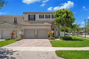 830 NE 191st St, Miami, FL 33179 - Photo 1