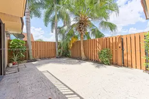 2585 Garden Ct, Cooper City, FL 33026 - Photo 3