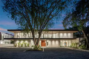 4040 Kiaora St, Miami, FL 33133 - Photo 1