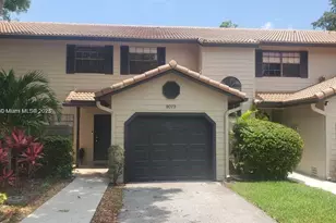 9073 Vineyard Lake Dr, Plantation, FL 33324 - Photo 1