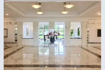 5700 Collins Ave #8G, Miami Beach, FL 33140 - Photo 1