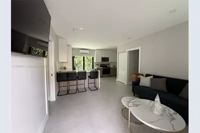 1050 NE 9th Ave #1-4, Fort Lauderdale, FL 33304 - Photo 1