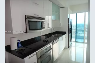 60 SW 13th St #1421, Miami, FL 33130 - Photo 1