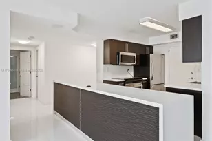 800 NE 195th St, Miami, FL 33179 - Photo 1