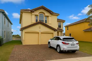 7946 SW 164th Pl, Miami, FL 33193 - Photo 1