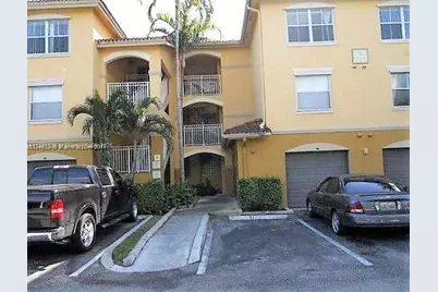 155 NW 96th Ter #2-203, Pembroke Pines, FL 33024 - Photo 1