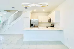 751 SE 14th St, Homestead, FL 33034 - Photo 1