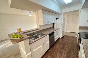 101 SW 117th Ave, Pembroke Pines, FL 33025 - Photo 1