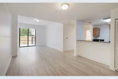 8395 SW 73rd Ave #405, Miami, FL 33143 - Photo 1