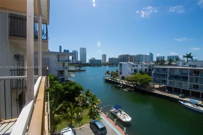 3948 NE 169th St #505, North Miami Beach, FL 33160 - Photo 1