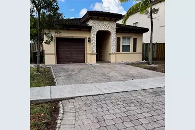 2442 NE 3rd Ct, Homestead, FL 33033 - Photo 1