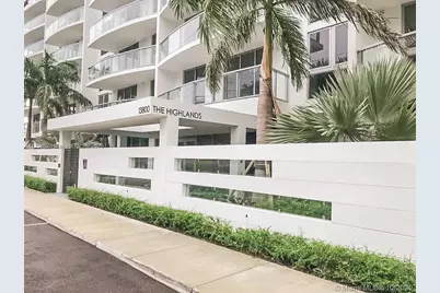 13800 Highland Dr #607, North Miami Beach, FL 33181 - Photo 1
