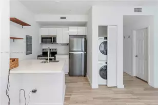 737 Jefferson Ave, Miami Beach, FL 33139 - Photo 1