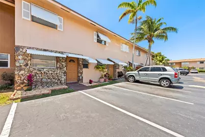 450 SE 7th St #214, Dania Beach, FL 33004 - Photo 1