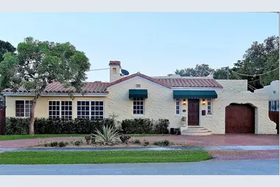 804 SE 10th St, Fort Lauderdale, FL 33316 - Photo 1