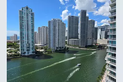 335 S Biscayne Blvd #2105, Miami, FL 33131 - Photo 1