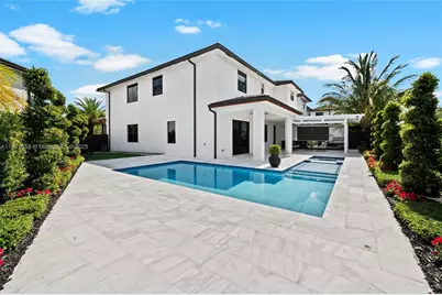 8862 NW 154th Ter, Miami Lakes, FL 33018 - Photo 1