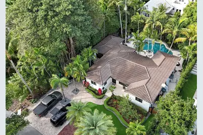 465 NE 52nd St, Miami, FL 33137 - Photo 1