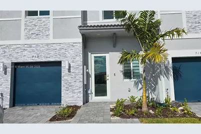 713 SE 13th St Cir, Homestead, FL 33034 - Photo 1