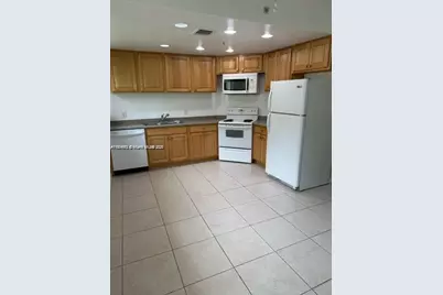 8226 Crespi #3, Miami Beach, FL 33141 - Photo 1