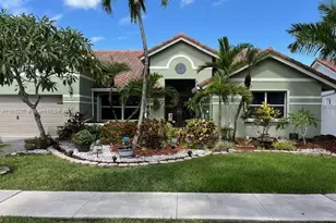 596 NW 164th Ave, Pembroke Pines, FL 33028 - Photo 1