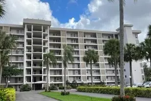 3150 N Palm Aire Dr, Pompano Beach, FL 33069 - Photo 1