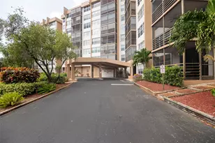 900 St Charles Pl, Pembroke Pines, FL 33026 - Photo 1