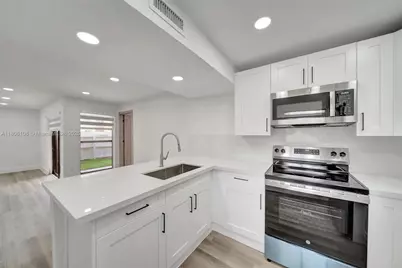 10805 NW 7th St #3-14, Miami, FL 33172 - Photo 1