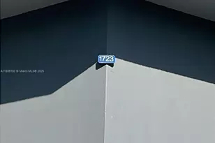 1723 NE Miami Gardens Dr, Miami, FL 33179 - Photo 1