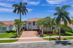 594 Spinnaker, Weston, FL 33326 - Photo 1