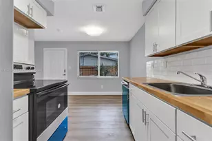 1120 SW 30th St, Fort Lauderdale, FL 33315 - Photo 1