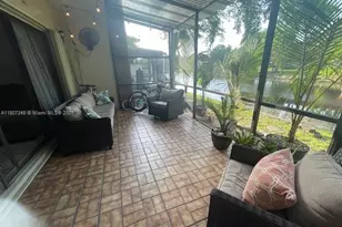 203 Jacaranda Dr, Plantation, FL 33324 - Photo 1