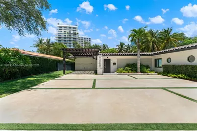 4250 Bay Point Rd, Miami, FL 33137 - Photo 1