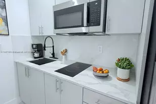 1440 N 71st Ave, Hollywood, FL 33024 - Photo 1