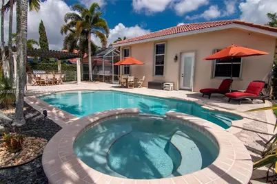 1714 Victoria Pointe #--, Weston, FL 33327 - Photo 1