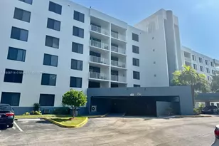 901 Hillcrest Dr, Hollywood, FL 33021 - Photo 1