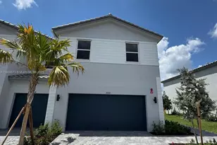 18418 SW 2nd St, Pembroke Pines, FL 33029 - Photo 1