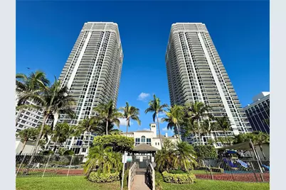 4779 Collins Ave #2106, Miami Beach, FL 33140 - Photo 1